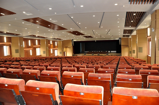 黄冈中学广州学校 新闻资讯 新闻快讯 我校"英达"礼堂正式落成并